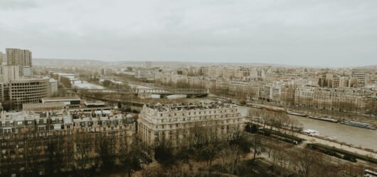 Comment sortir de Paris en cas de crise : guide complet de survie urbaine